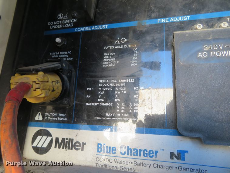 image for item FV9233 2003 Kenworth T300 service truck