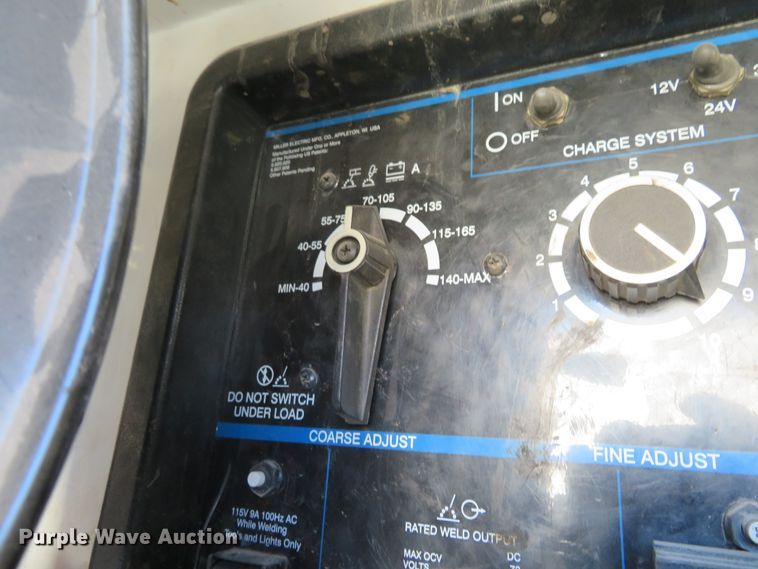 image for item FV9233 2003 Kenworth T300 service truck