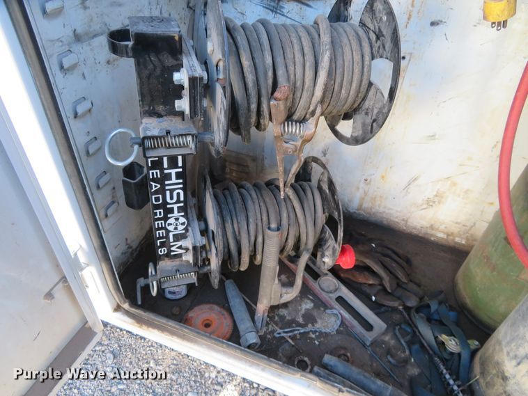 image for item FV9233 2003 Kenworth T300 service truck