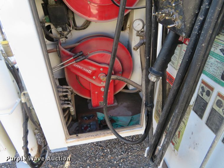 image for item FV9233 2003 Kenworth T300 service truck