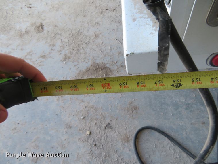 image for item FV9233 2003 Kenworth T300 service truck