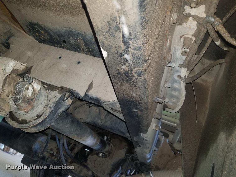 image for item FV9233 2003 Kenworth T300 service truck