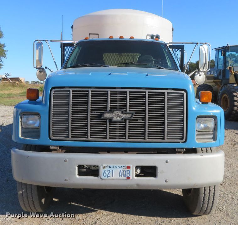 image for item FV9234 1994 Chevrolet Kodiak C6500 flatbed truck