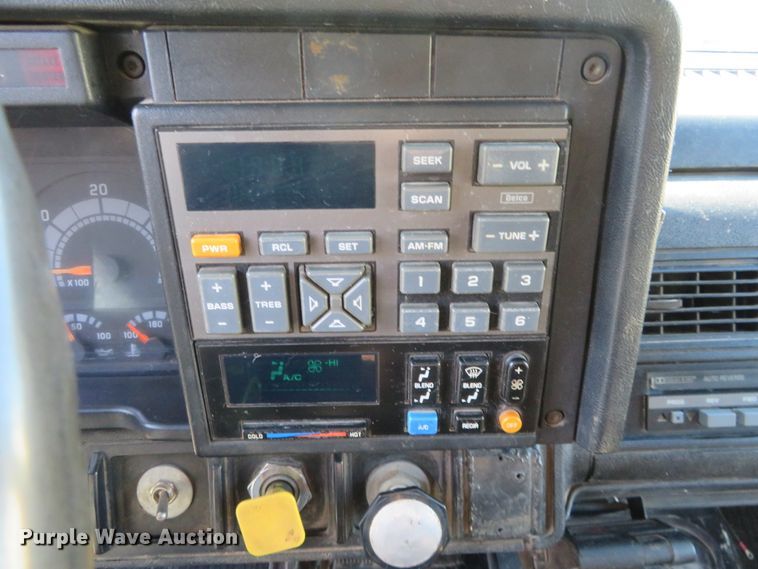 image for item FV9234 1994 Chevrolet Kodiak C6500 flatbed truck