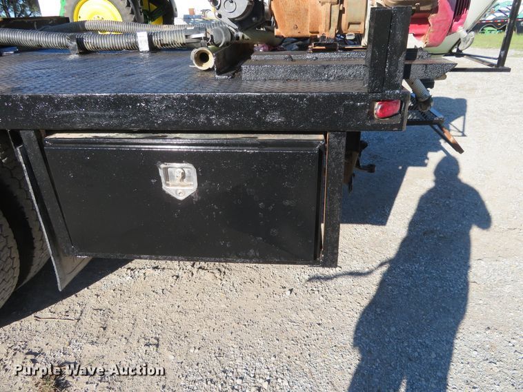 image for item FV9234 1994 Chevrolet Kodiak C6500 flatbed truck