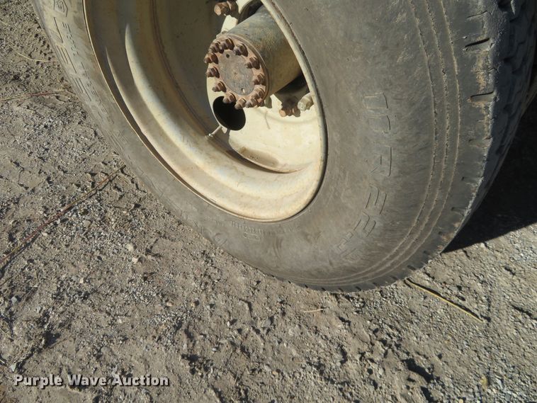 image for item FV9234 1994 Chevrolet Kodiak C6500 flatbed truck