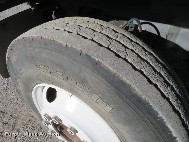 image for item FV9234 1994 Chevrolet Kodiak C6500 flatbed truck