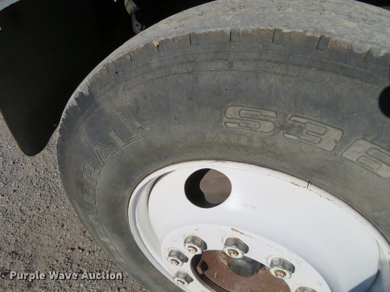 image for item FV9234 1994 Chevrolet Kodiak C6500 flatbed truck