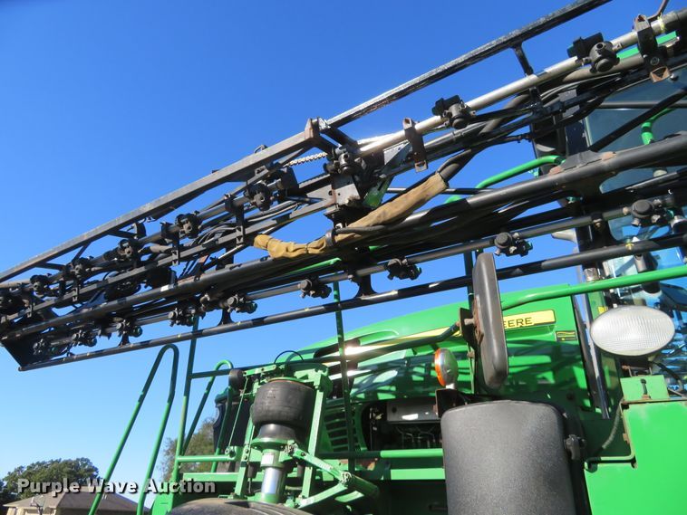 image for item FV9235 2008 John Deere 4730 sprayer