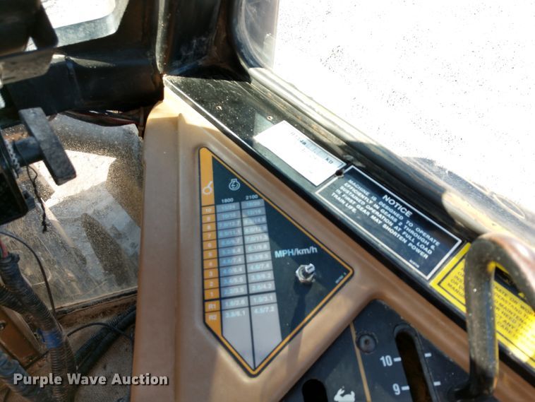 image for item FV9239 1994 Caterpillar Challenger 75C tractor