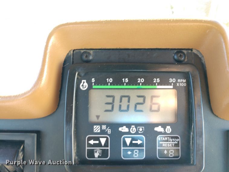 image for item FV9239 1994 Caterpillar Challenger 75C tractor