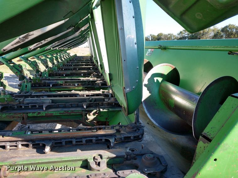 image for item FV9241 1999 John Deere 1293 corn head