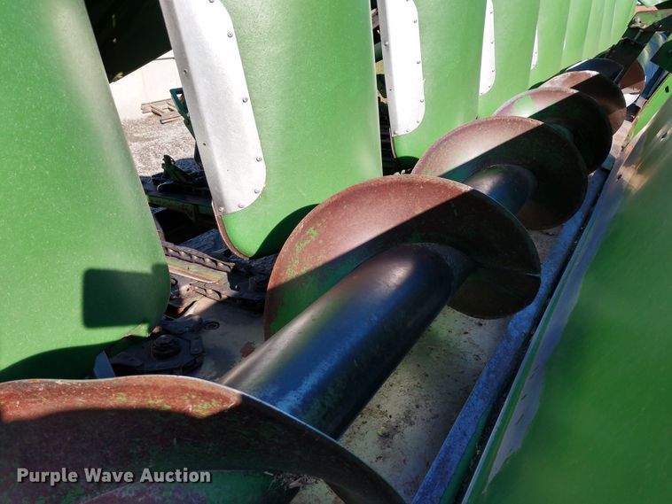 image for item FV9241 1999 John Deere 1293 corn head