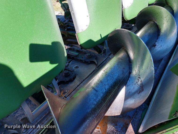image for item FV9241 1999 John Deere 1293 corn head