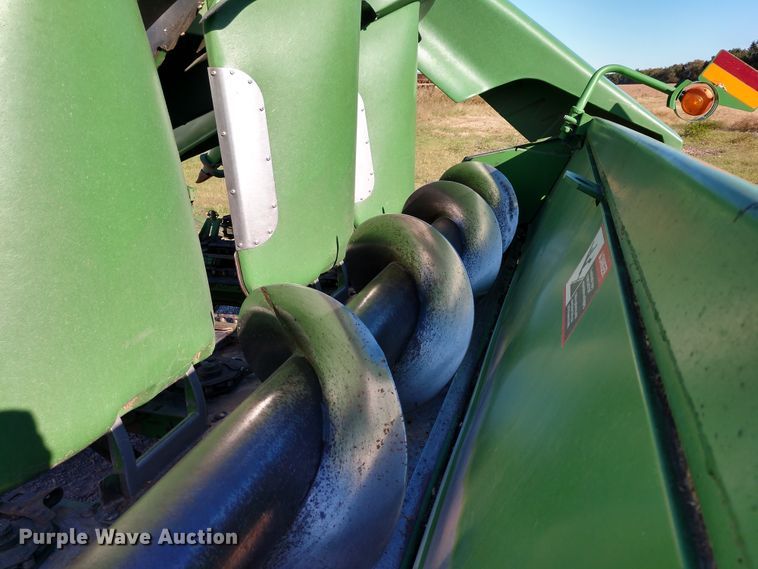 image for item FV9241 1999 John Deere 1293 corn head