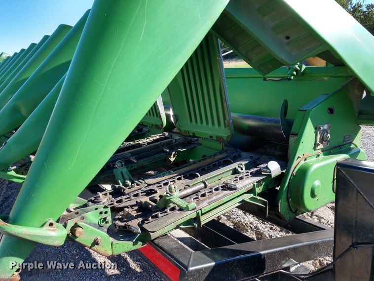 image for item FV9241 1999 John Deere 1293 corn head