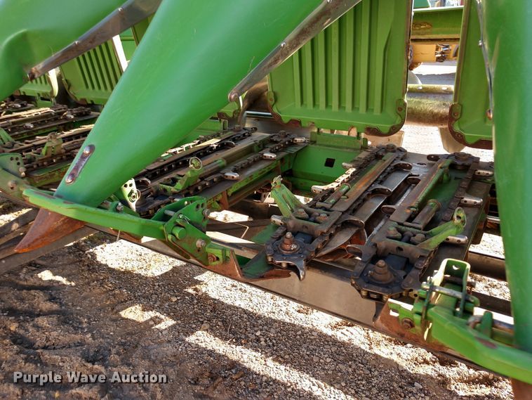 image for item FV9241 1999 John Deere 1293 corn head