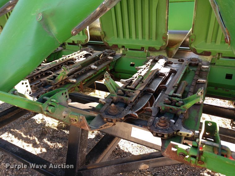 image for item FV9241 1999 John Deere 1293 corn head