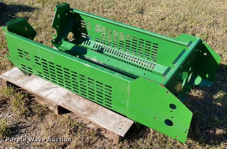 image for item FV9245 John Deere row unit frame