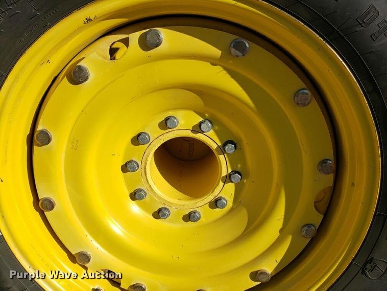 image for item H1141 2010 John Deere 8345R MFWD tractor