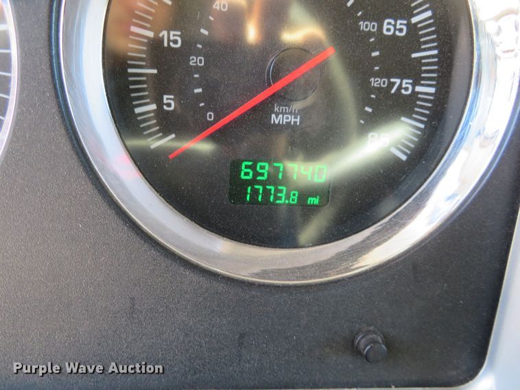 image for item H1142 2007 Kenworth T600 semi truck