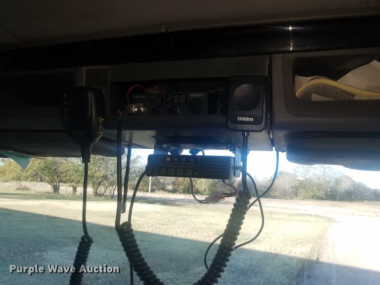 image for item H1143 2007 Kenworth T600 semi truck