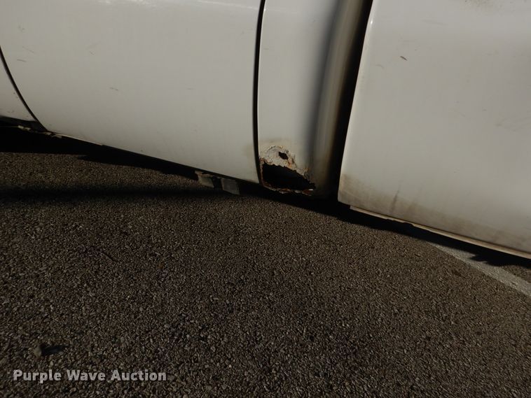 image for item DH2105 2004 Ford F250 Super Duty SuperCab pickup truck