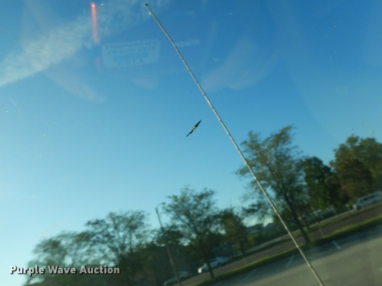 image for item DH2105 2004 Ford F250 Super Duty SuperCab pickup truck