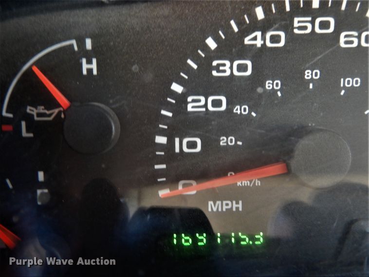 image for item DH2105 2004 Ford F250 Super Duty SuperCab pickup truck