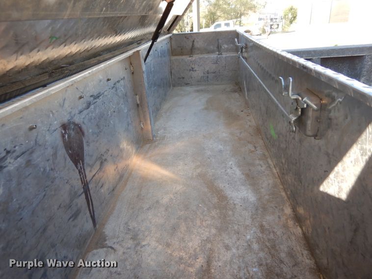 image for item DH2105 2004 Ford F250 Super Duty SuperCab pickup truck