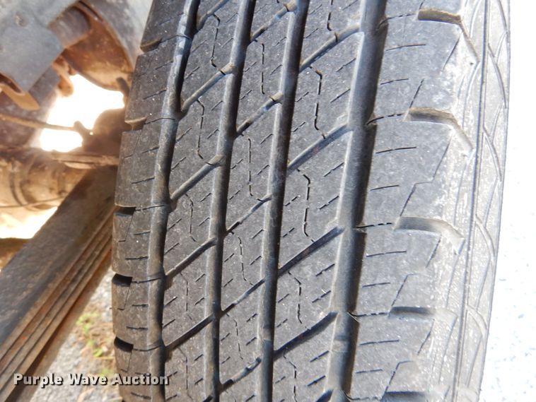 image for item DH2105 2004 Ford F250 Super Duty SuperCab pickup truck