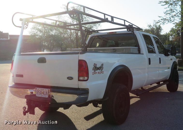 image for item DH2106 2006 Ford F350 Super Duty XL Crew Cab pickup truck