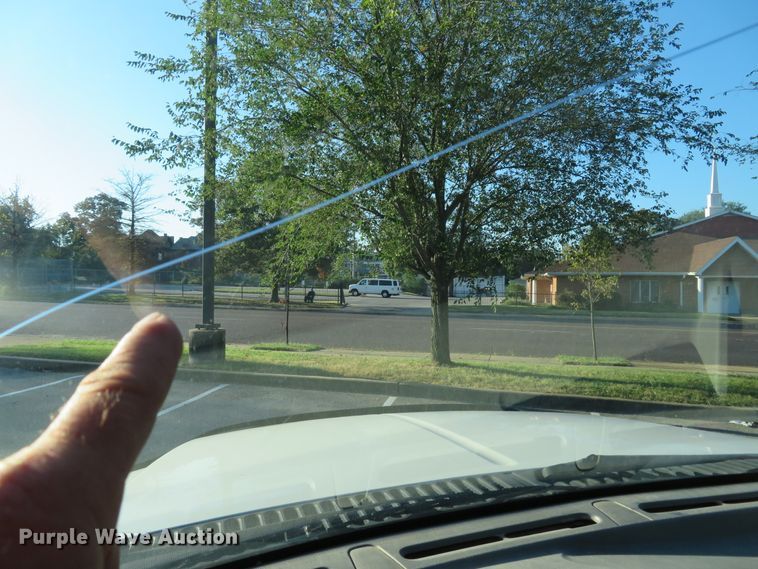 image for item DH2106 2006 Ford F350 Super Duty XL Crew Cab pickup truck