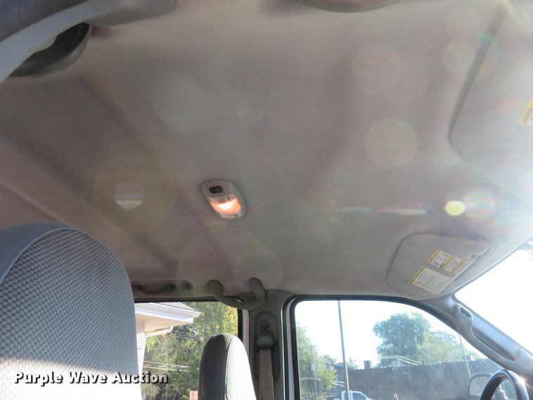 image for item DH2106 2006 Ford F350 Super Duty XL Crew Cab pickup truck