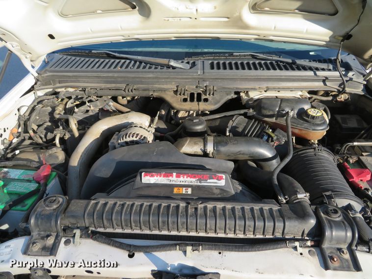 image for item DH2106 2006 Ford F350 Super Duty XL Crew Cab pickup truck