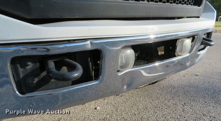 image for item DH2106 2006 Ford F350 Super Duty XL Crew Cab pickup truck