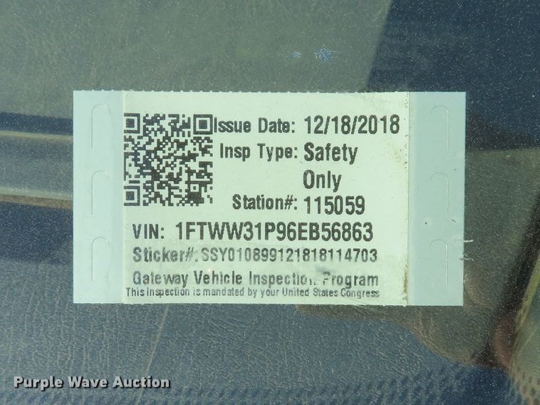 image for item DH2106 2006 Ford F350 Super Duty XL Crew Cab pickup truck