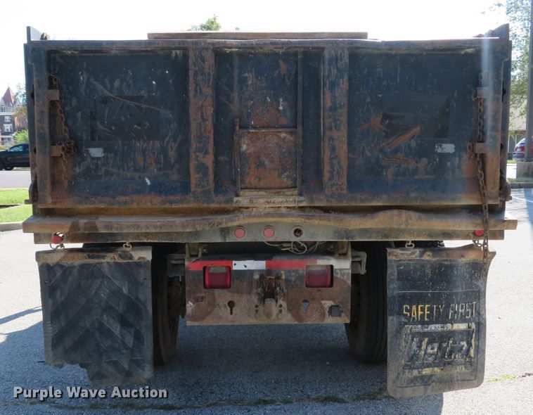image for item DH2108 2006 International 4200 dump truck