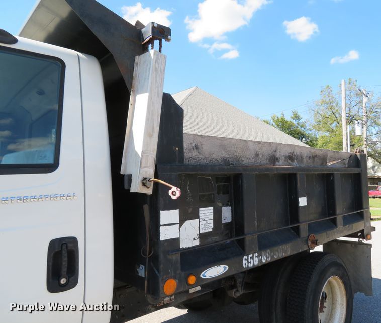 image for item DH2108 2006 International 4200 dump truck
