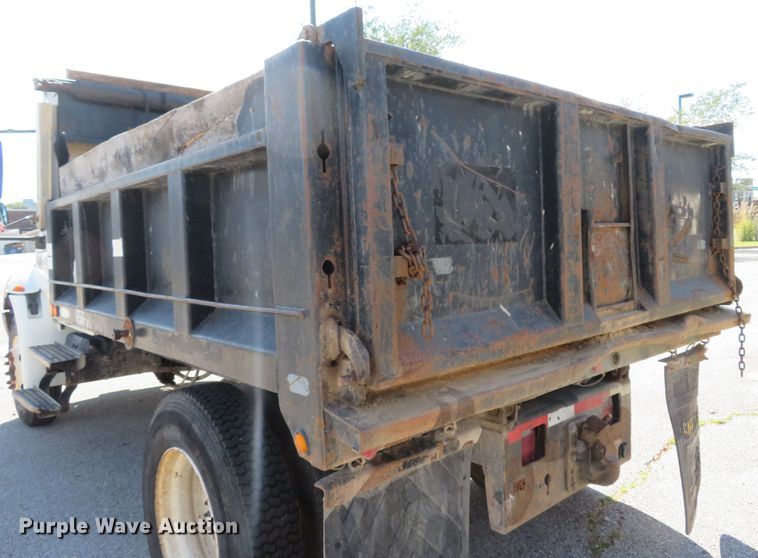 image for item DH2108 2006 International 4200 dump truck