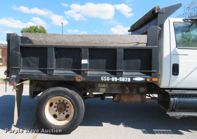 image for item DH2108 2006 International 4200 dump truck