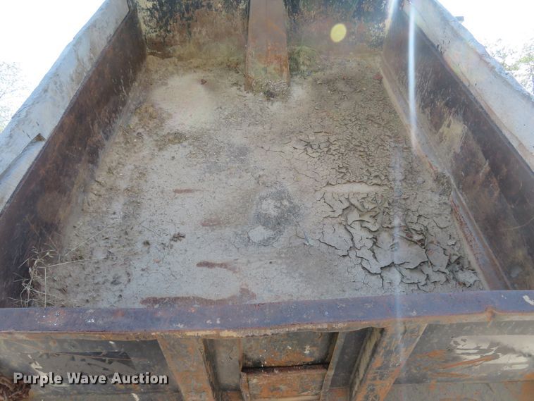 image for item DH2108 2006 International 4200 dump truck