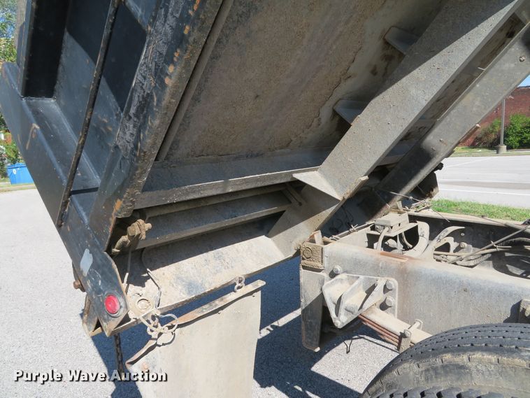 image for item DH2108 2006 International 4200 dump truck