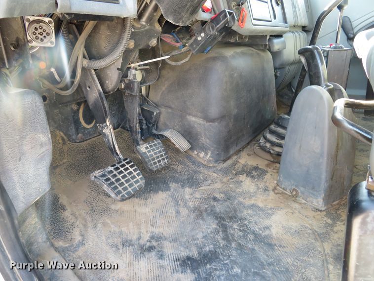 image for item DH2108 2006 International 4200 dump truck