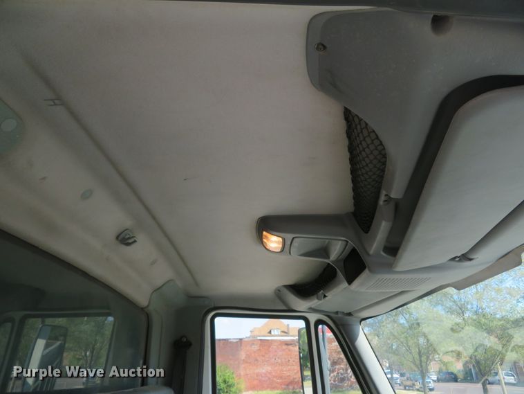 image for item DH2108 2006 International 4200 dump truck