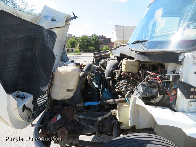 image for item DH2108 2006 International 4200 dump truck