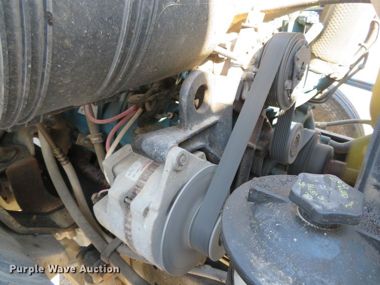 image for item DH2108 2006 International 4200 dump truck