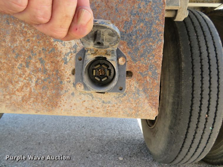 image for item DH2108 2006 International 4200 dump truck