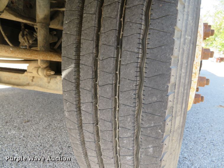 image for item DH2108 2006 International 4200 dump truck