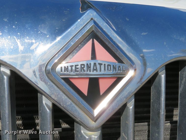 image for item DH2108 2006 International 4200 dump truck